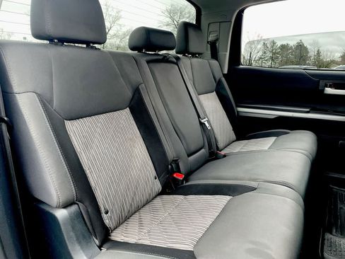 Used 2015 Toyota Tundra SR5 w/ SR5 Upgrade Package image 15