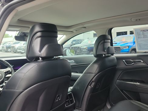 Used 2023 Kia Sportage SX FWD image 14
