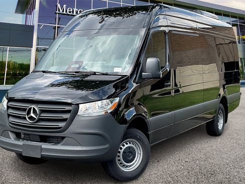 New 2025 Mercedes-Benz Sprinter 3500 image 2