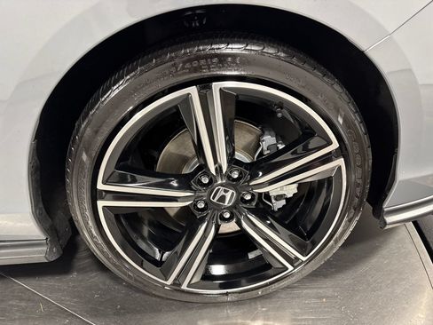 Used 2023 Honda Accord Sport image 14