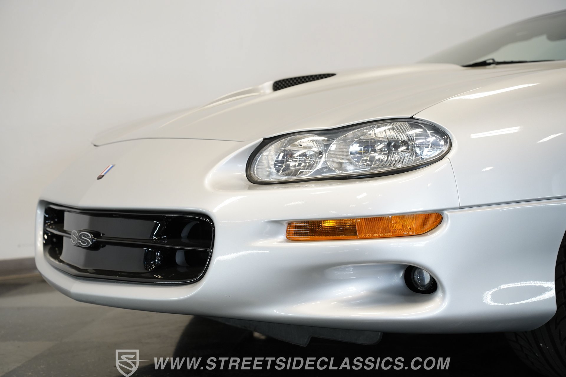 Used 2002 Chevrolet Camaro Z28 w/ SS Performance/Appearance Pkg RWD image 27