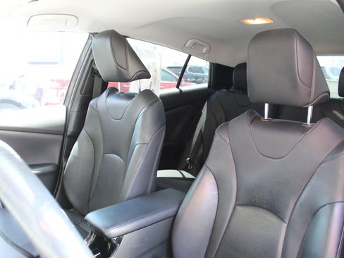 Used 2018 Toyota Prius Prime Premium w/ Carpet Mat Package image 7