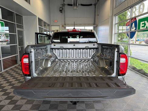 Used 2026 GMC Canyon AT4 AWD/4WD image 11
