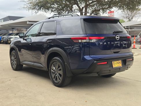 New 2026 Nissan Pathfinder SV image 5