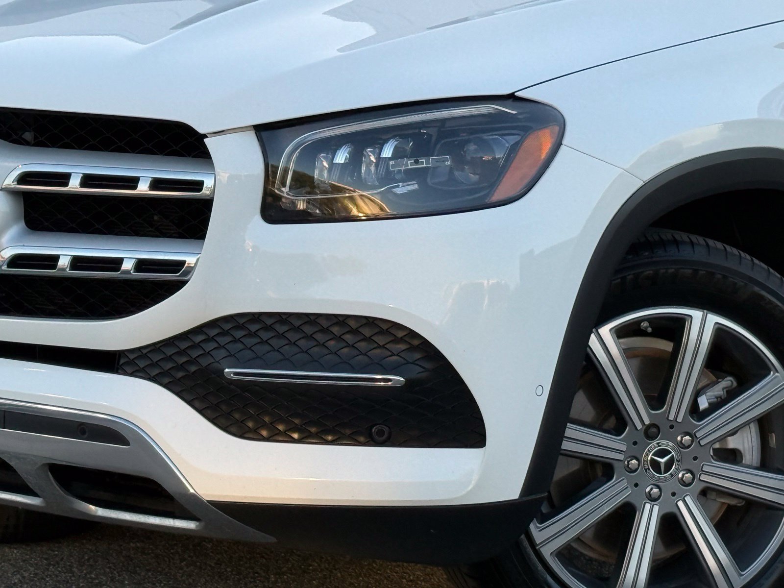 Used 2021 Mercedes-Benz GLS 450 4MATIC image 3