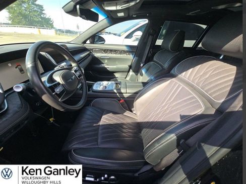 Used 2024 Genesis G90 3.5T image 3