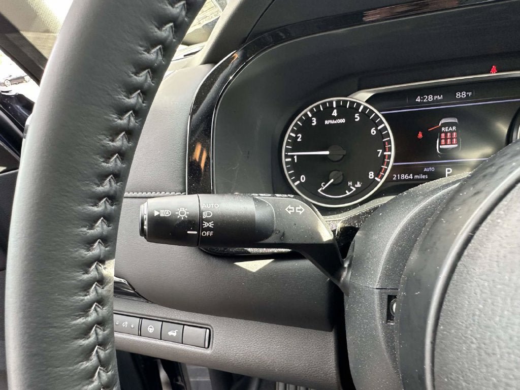 Certified 2025 Nissan Pathfinder SV AWD/4WD image 30