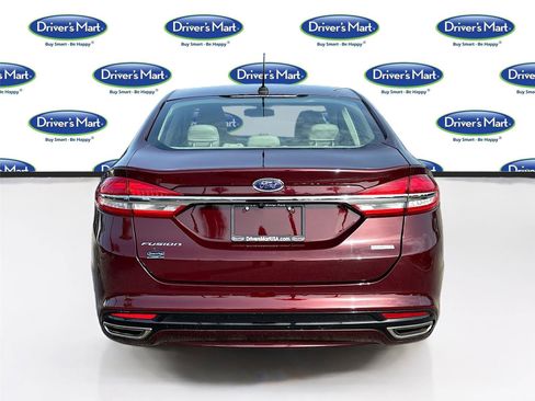 Used 2017 Ford Fusion SE FWD image 6