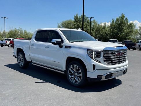 Used 2024 GMC Sierra 1500 Denali w/ Denali Reserve Package AWD/4WD image 9