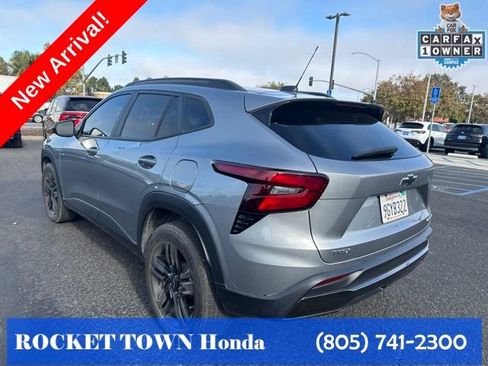 Used 2024 Chevrolet Trax ACTIV w/ Sunroof Package FWD image 2