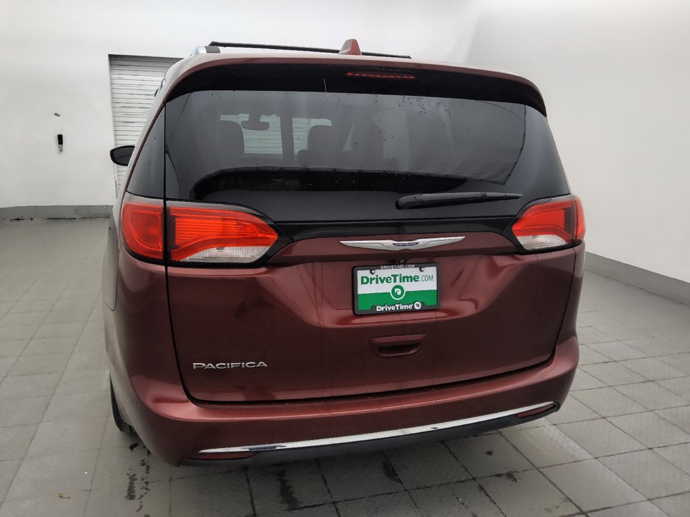 Used 2018 Chrysler Pacifica Touring-L Plus FWD image 6