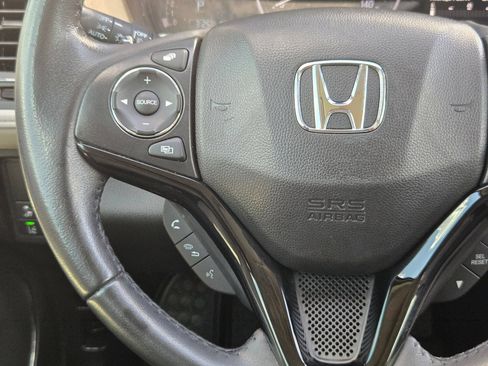 Used 2019 Honda HR-V Touring image 21