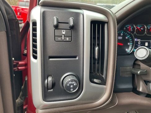 Used 2018 GMC Sierra 1500 SLT w/ Enhanced Driver Alert Package image 19