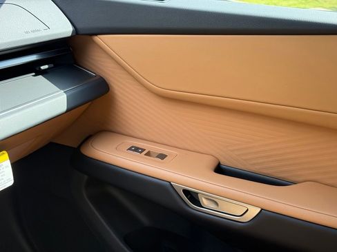 New 2026 Lexus ES 350e FWD image 31