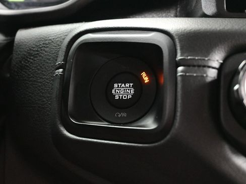 Used 2025 Jeep Wrangler Unlimited Sahara AWD/4WD image 23