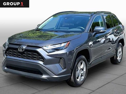 Used 2025 Toyota RAV4 XLE w/ Convenience Package FWD image 1
