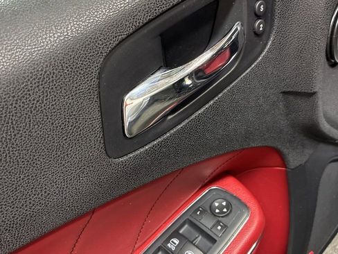 Used 2012 Dodge Charger R/T image 10