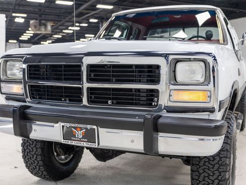 Used 1992 Dodge D/W Truck 250 AWD/4WD image 23