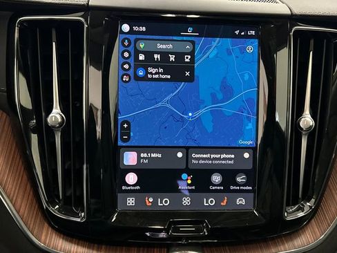 Certified 2023 Volvo XC60 B5 Ultimate image 17