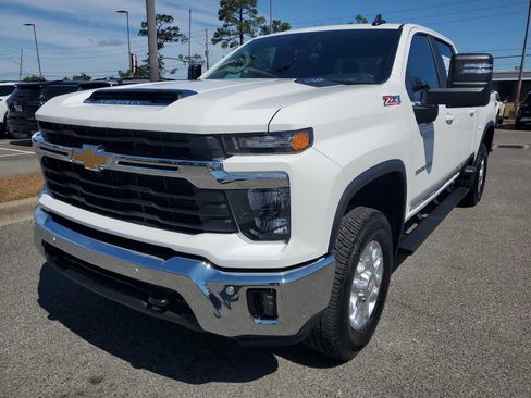 New 2026 Chevrolet Silverado 3500 LT w/ Safety Package AWD/4WD image 1