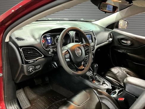 Used 2021 Jeep Cherokee Latitude Plus FWD image 17
