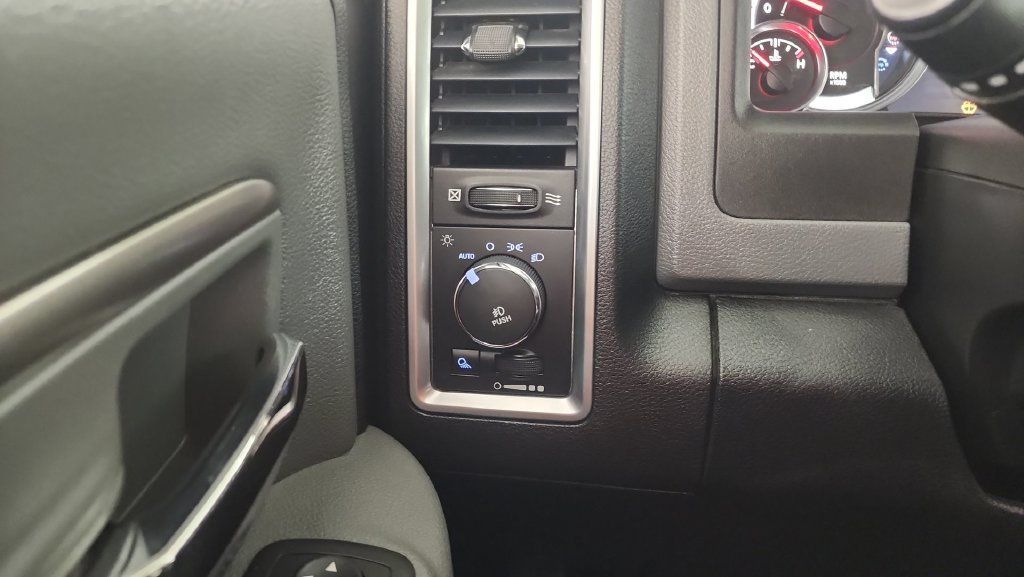 Used 2017 RAM 1500 Big Horn AWD/4WD image 17