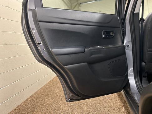 Used 2024 Mitsubishi Outlander Sport SE image 14