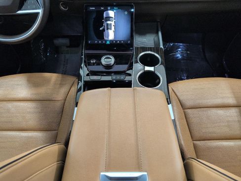Certified 2025 Cadillac Escalade ESV Premium Luxury w/ Touring Package AWD/4WD image 16