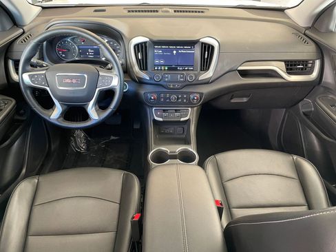 Used 2024 GMC Terrain SLT image 33
