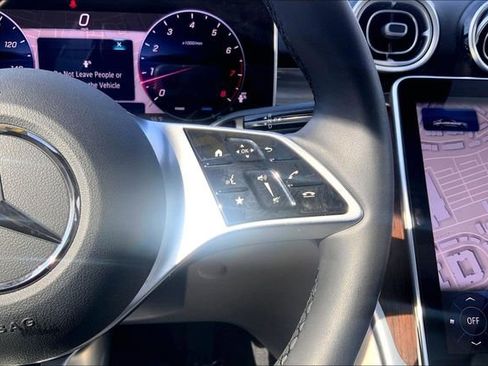 Used 2025 Mercedes-Benz C 300 4MATIC Sedan image 21