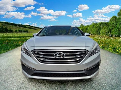 Used 2015 Hyundai Sonata Sport w/ Option Group 04 FWD image 2