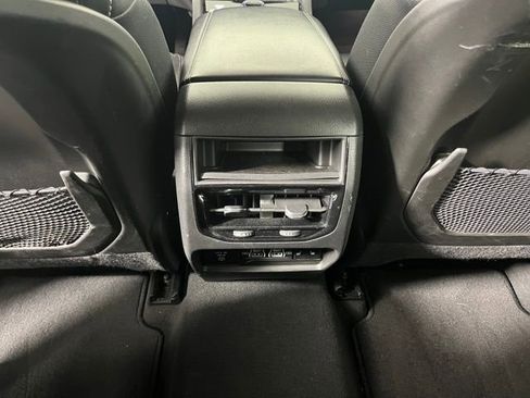 Used 2023 Jeep Grand Cherokee Limited image 40