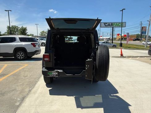 Used 2019 Jeep Wrangler Unlimited Sport S AWD/4WD image 13