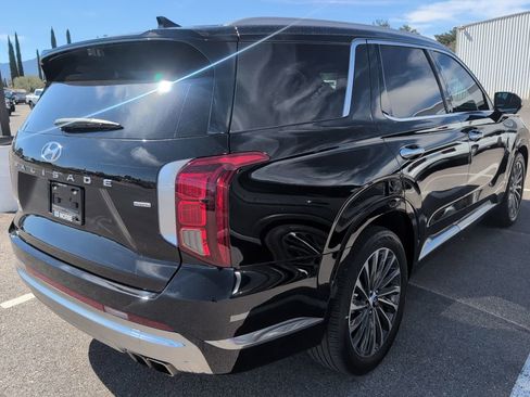 Used 2024 Hyundai Palisade Calligraphy AWD/4WD image 3