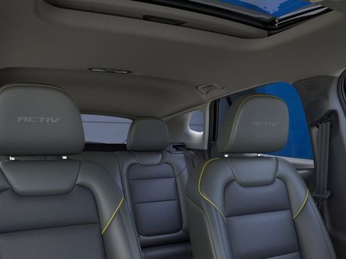 New 2026 Chevrolet Trax ACTIV w/ Sunroof Package image 37