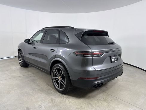 Certified 2023 Porsche Cayenne AWD/4WD image 3