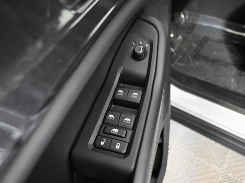 Used 2023 Jeep Grand Cherokee Altitude image 19