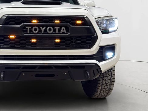 Used 2018 Toyota Tacoma TRD Pro image 35