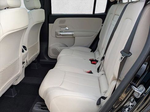 New 2026 Mercedes-Benz GLB 250 4MATIC image 16