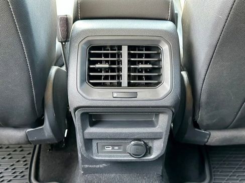 Used 2023 Volkswagen Tiguan SE FWD image 14