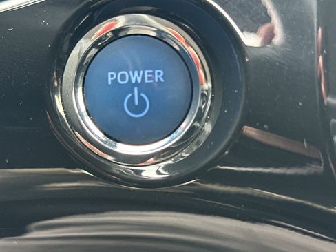 Used 2017 Toyota Prius Three image 28