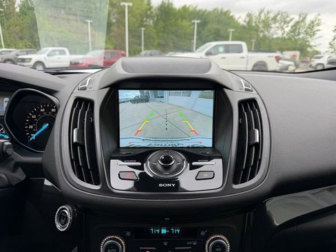 Used 2019 Ford Escape Titanium FWD image 14
