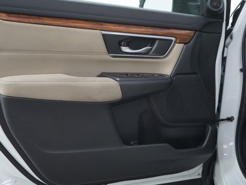 Used 2019 Honda CR-V EX image 18