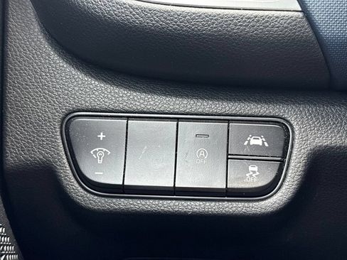 Used 2021 Kia Seltos S FWD image 25