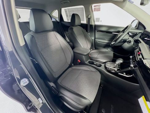 New 2026 Kia Seltos S FWD image 23