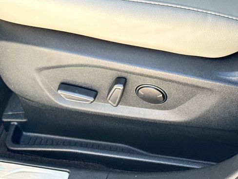 Certified 2020 Ford Edge Titanium FWD image 24