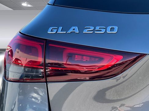 Used 2023 Mercedes-Benz GLA 250 4MATIC image 28