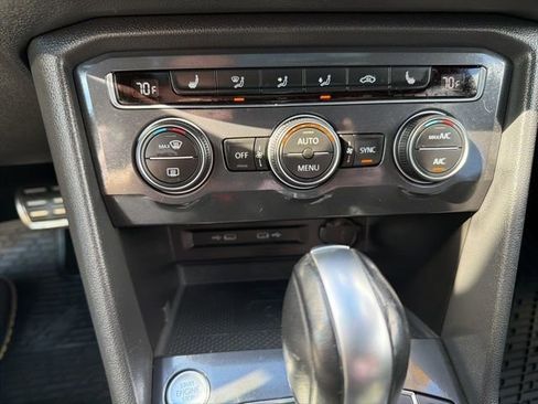 Used 2021 Volkswagen Tiguan SE R-Line image 15
