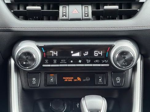 Certified 2022 Toyota RAV4 XLE Premium AWD/4WD image 23