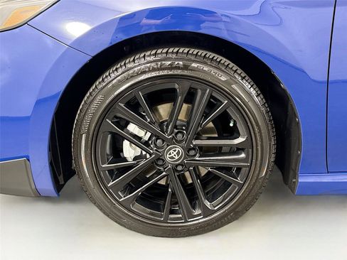 Used 2025 Toyota Camry SE image 12